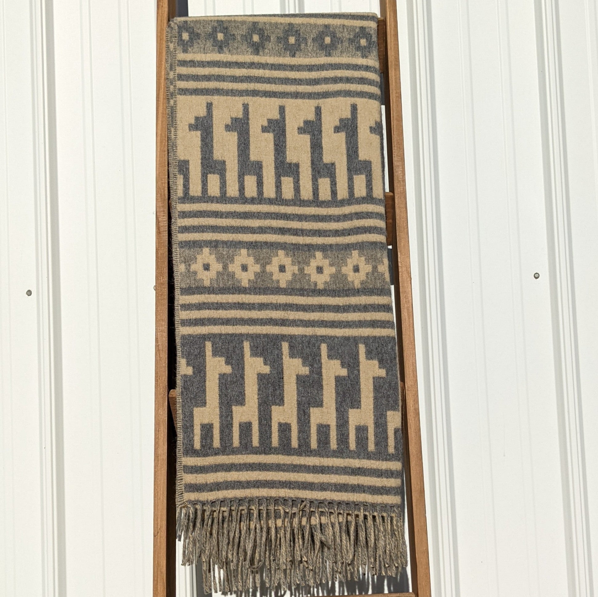 Alpaca Motif Throw