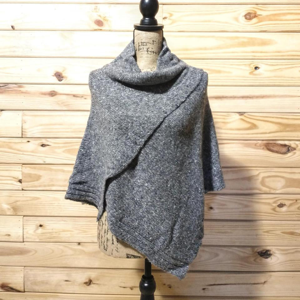 Ashlar Poncho